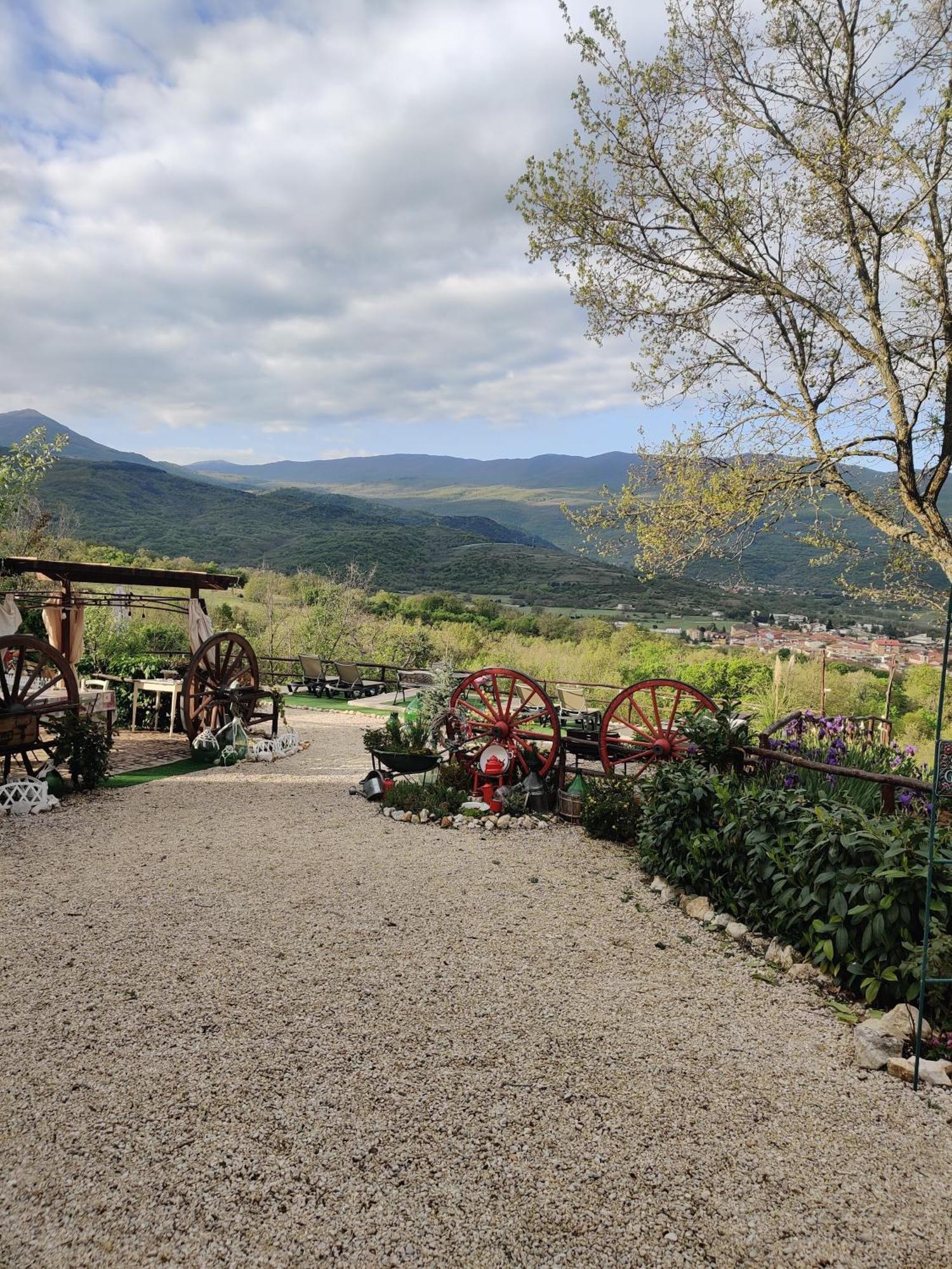 B&B Le Grette Gioia Dei Marsi Exterior photo